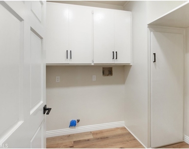 17200 Newhope - Photo Thumbnail 19