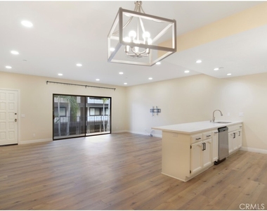 17200 Newhope - Photo Thumbnail 4