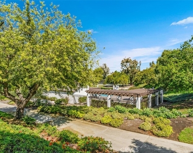 25732 Weston Drive - Photo Thumbnail 56