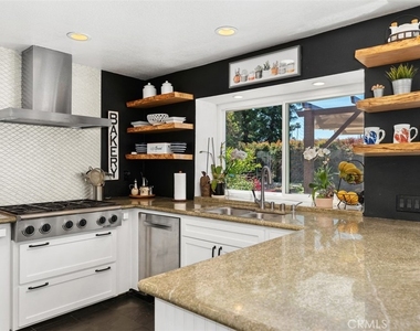 25732 Weston Drive - Photo Thumbnail 12