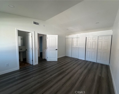 23370 Rolanda Drive - Photo Thumbnail 7