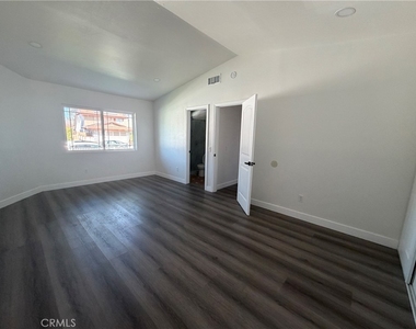 23370 Rolanda Drive - Photo Thumbnail 8