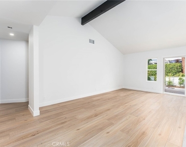 33035 Lighthouse Court - Photo Thumbnail 5