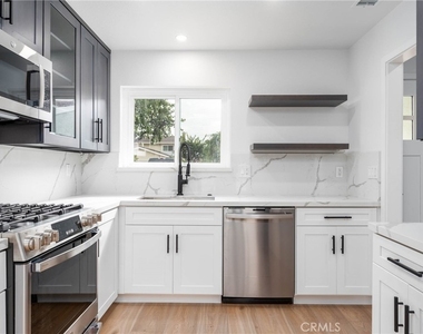 33035 Lighthouse Court - Photo Thumbnail 11
