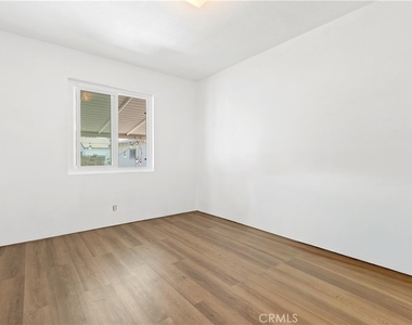 1344 E Orange Grove - Photo Thumbnail 13