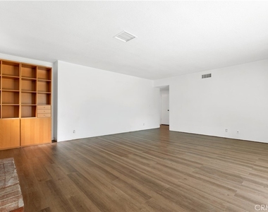 1344 E Orange Grove - Photo Thumbnail 10