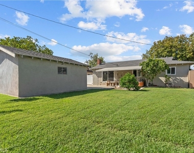 1344 E Orange Grove - Photo Thumbnail 26