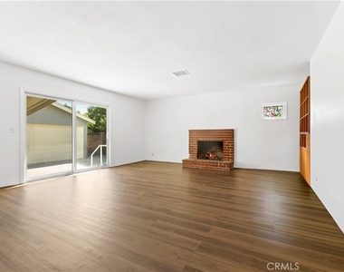 1344 E Orange Grove - Photo Thumbnail 8
