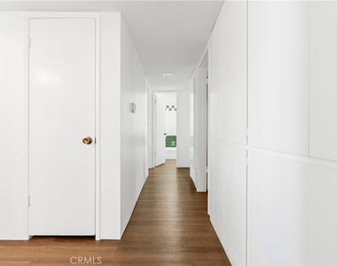 1344 E Orange Grove - Photo Thumbnail 12