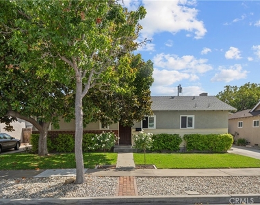 1344 E Orange Grove - Photo Thumbnail 27