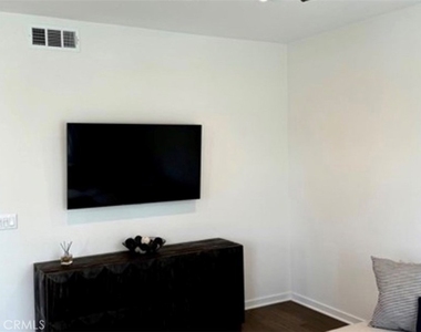 1197 Winslow Lane - Photo Thumbnail 7