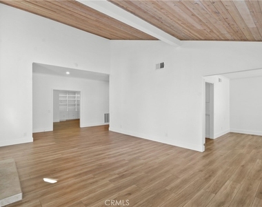 35 Whitewater - Photo Thumbnail 3