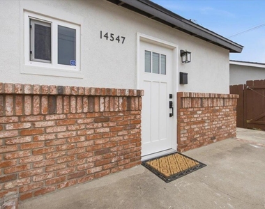 14549 Kittery Street - Photo Thumbnail 11