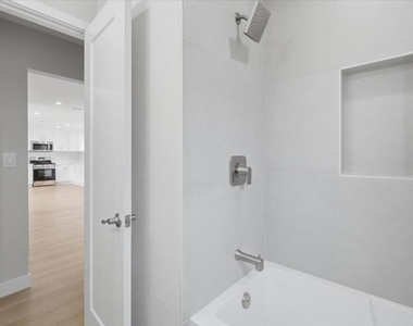 14549 Kittery Street - Photo Thumbnail 5