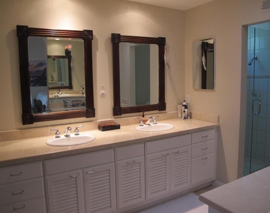 7245 Carpa Court - Photo Thumbnail 18