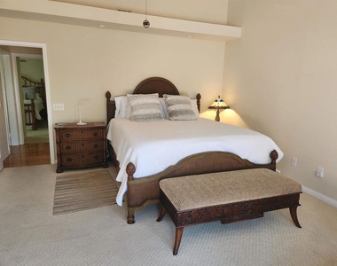 7245 Carpa Court - Photo Thumbnail 16