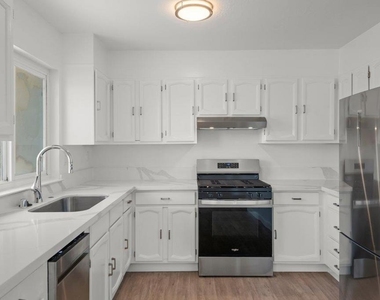 1625 Palmetto Avenue - Photo Thumbnail 5