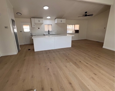 13958 Sage Street - Photo Thumbnail 5