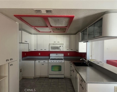 14627 Greenbriar - Photo Thumbnail 1