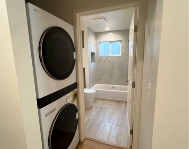 11613 Eldridge Avenue - Photo Thumbnail 7
