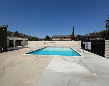 2119 Eveningside Drive - Photo Thumbnail 32