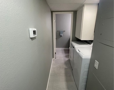 2119 Eveningside Drive - Photo Thumbnail 15