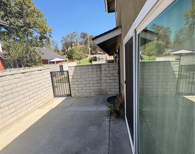 2119 Eveningside Drive - Photo Thumbnail 3