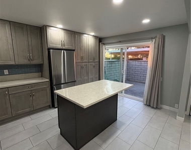 2119 Eveningside Drive - Photo Thumbnail 4