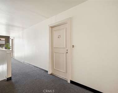 10149 Commerce Avenue - Photo Thumbnail 2