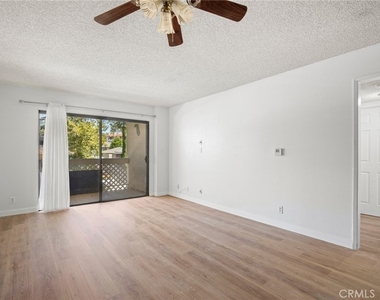 10149 Commerce Avenue - Photo Thumbnail 7