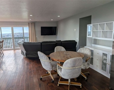 2362 Highview Lane - Photo Thumbnail 3