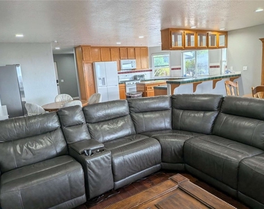 2362 Highview Lane - Photo Thumbnail 5