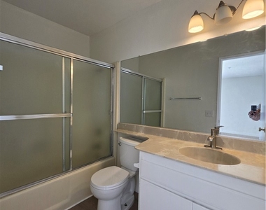 1507 S Euclid - Photo Thumbnail 14