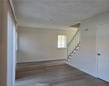 1507 S Euclid - Photo Thumbnail 4