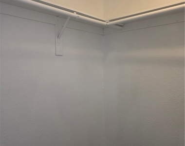 1614 S Campus Avenue - Photo Thumbnail 12