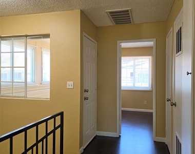 1614 S Campus Avenue - Photo Thumbnail 15