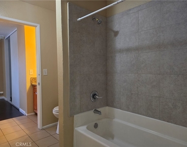 1614 S Campus Avenue - Photo Thumbnail 13