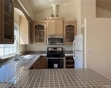 351 S 2nd - Photo Thumbnail 16