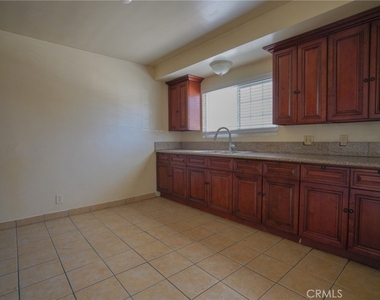 12612 Inglewood - Photo Thumbnail 5