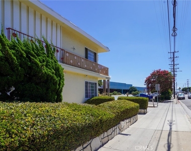 12612 Inglewood - Photo Thumbnail 30