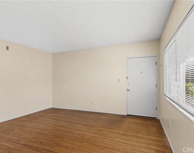 3823 Wisconsin Street - Photo Thumbnail 7