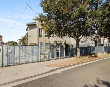 3823 Wisconsin Street - Photo Thumbnail 37