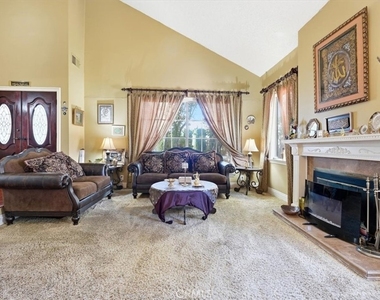 710 S Ridgeview - Photo Thumbnail 5