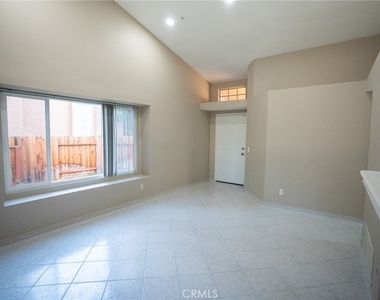 15061 Fuchsia Court - Photo Thumbnail 10