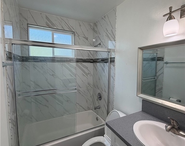 2040 S Sherbourne Drive - Photo Thumbnail 28