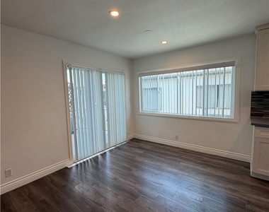 2040 S Sherbourne Drive - Photo Thumbnail 10