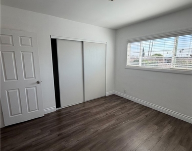 2040 S Sherbourne Drive - Photo Thumbnail 30