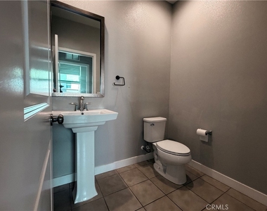 621 W Foothill - Photo Thumbnail 11