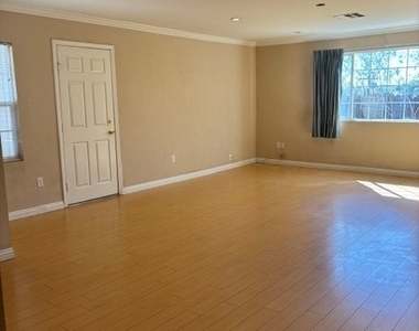 519 Taylor Drive - Photo Thumbnail 1