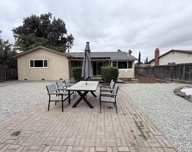 2236 Currier Pl - Photo Thumbnail 22